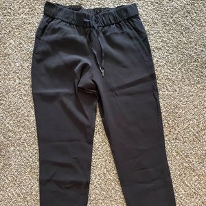 NEW lululemon pants/joggers sz 6